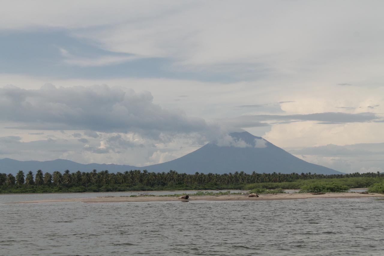 Puerto Barillas Bahia de Jiquilisco Kültér fotó
