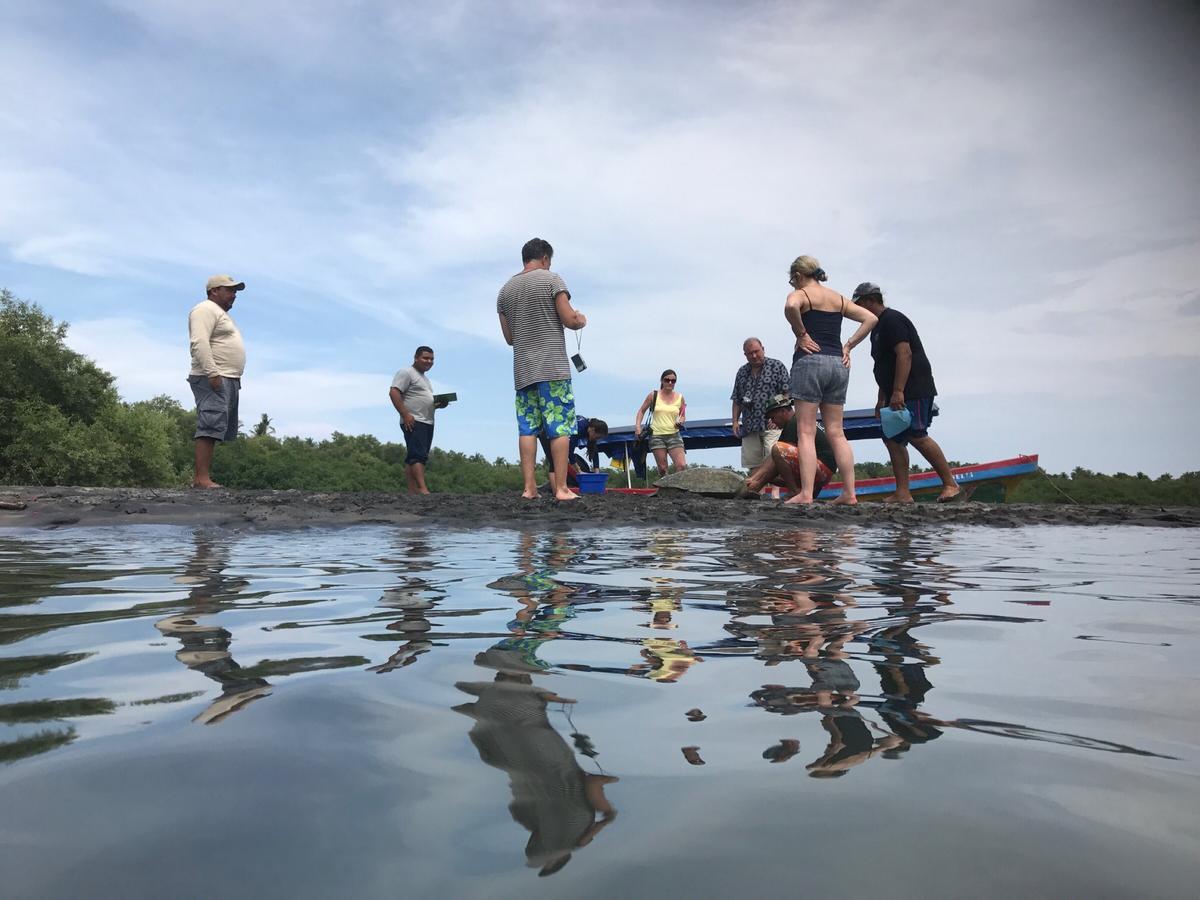 Puerto Barillas Bahia de Jiquilisco Kültér fotó